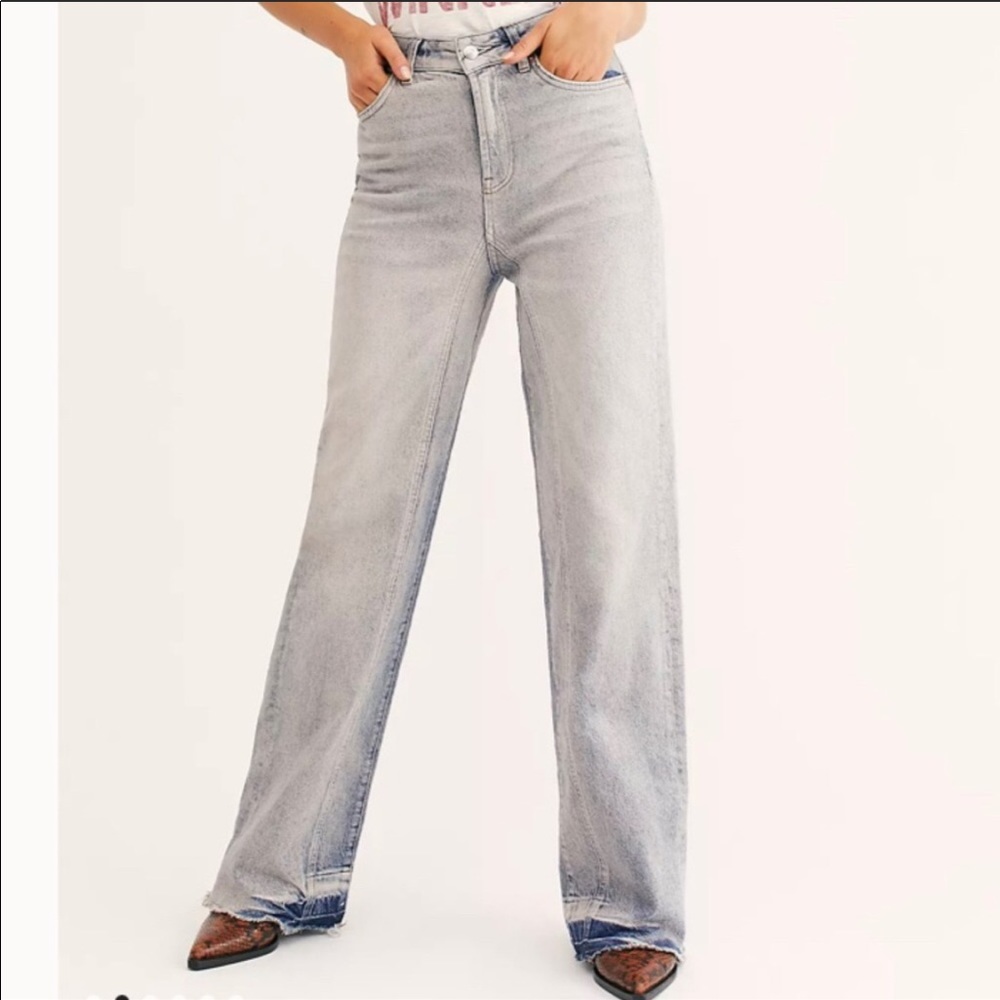 BNWT ✨FREE PEOPLE Slouchy Straight Jeans 💙